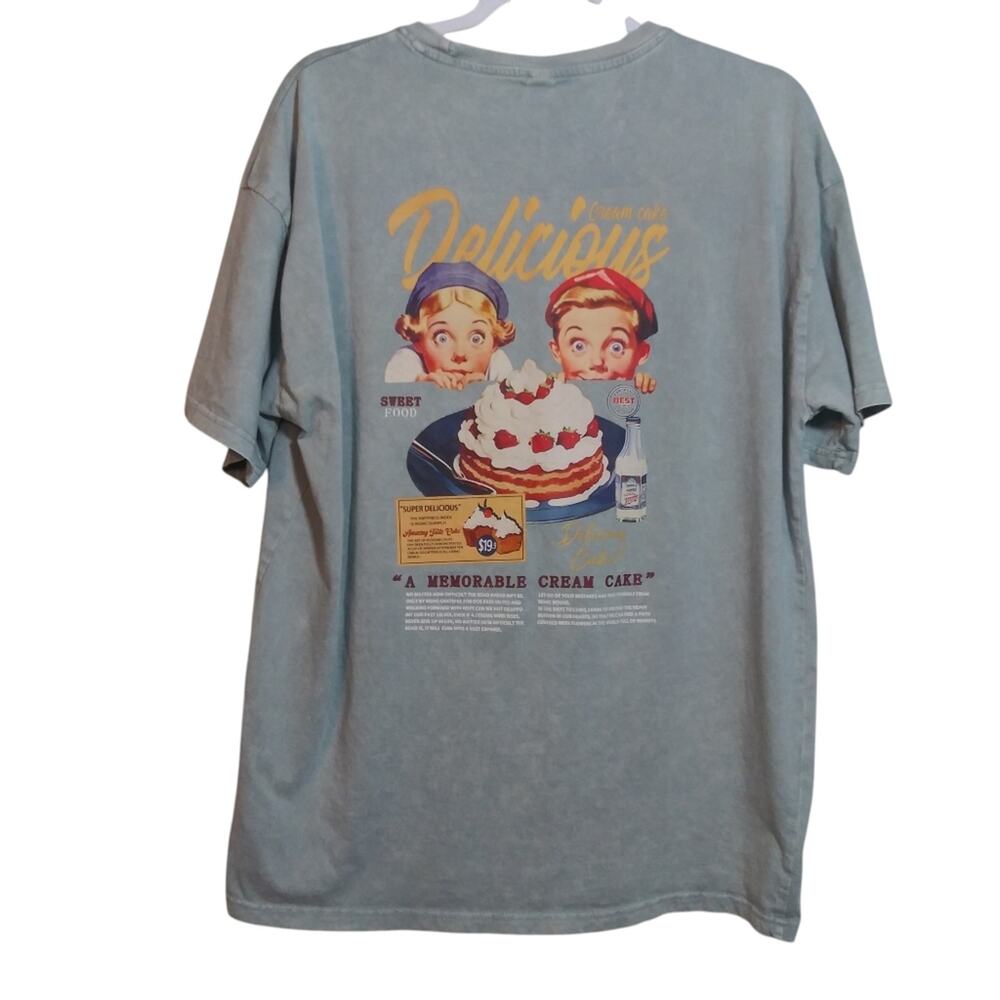 Manfinity Hypemode Loose Fit Men's Drop Shoulder Tee Sweet Treat Graphic Size L